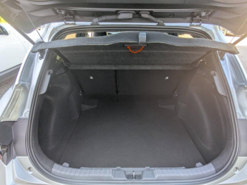 Photo 17 du bon plan TOYOTA Corolla 1.8 140ch Design MY23 occasion à 24490 €