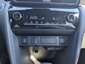 Photo 17 du bon plan TOYOTA Yaris Cross 116h Design MC24 occasion à 25990 €