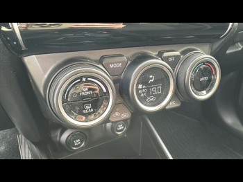 Photo 21 du bon plan SUZUKI Swift 1.2 Dualjet Hybrid 83ch Pack Auto occasion à 15980 €