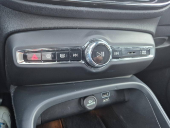 Photo 23 du bon plan VOLVO XC40 T4 Recharge 129 + 82ch Start DCT 7 occasion à 29900 €