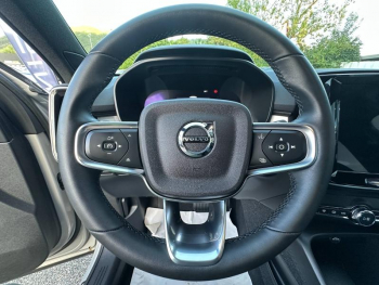 Photo 10 du bon plan VOLVO XC40 B3 163ch Plus DCT 7 occasion à 27385 €