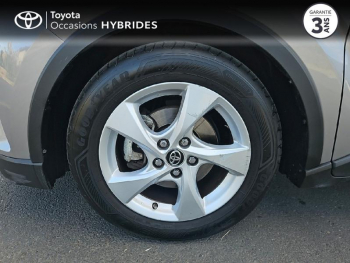Photo 16 du bon plan TOYOTA C-HR 122h Dynamic 2WD E-CVT occasion à 17490 €