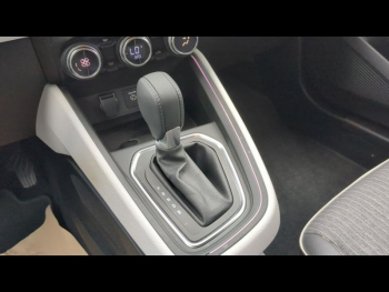 Photo 15 du bon plan RENAULT Clio 1.6 E-Tech 145ch full hybrid Evolution occasion à 17900 €