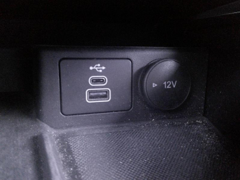 Photo 12 du bon plan FORD Kuga 2.5 Duratec 190ch FHEV E85 ST-Line X BVA occasion à 33900 €