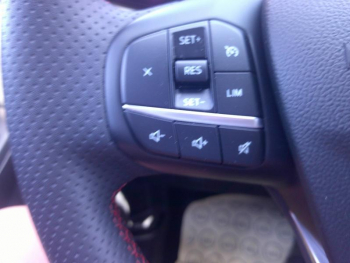 Photo 15 du bon plan FORD Kuga 2.5 Duratec 225ch PHEV ST-Line BVA occasion à 34990 €