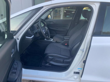 Photo 23 du bon plan HONDA Jazz 1.5 i-MMD 109ch e:HEV Executive occasion à 18900 €