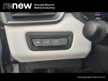 Photo 12 du bon plan RENAULT Clio 1.6 E-Tech 140ch Intens -21 occasion à 17690 €