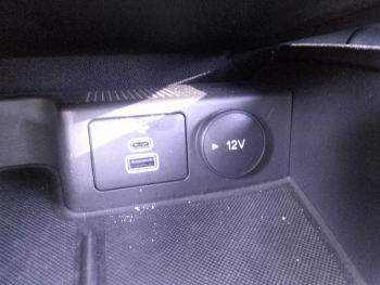Photo 19 du bon plan FORD Kuga 2.5 Duratec 190ch FHEV E85 ST-Line BVA occasion à 33900 €