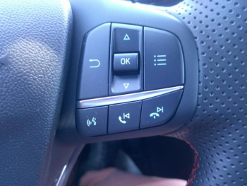 Photo 16 du bon plan FORD Puma 1.0 EcoBoost Hybrid 125ch ST-Line X S&S occasion à 24990 €