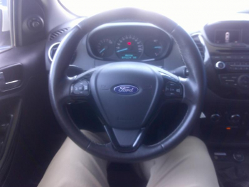 Photo 2 du bon plan FORD Ka+ 1.2 Ti-VCT 85ch Ultimate occasion à 9900 €