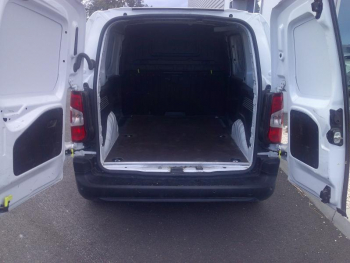 Photo 15 du bon plan OPEL Combo Cargo VUL M 650kg BlueHDi 100ch S&S Flexcargo Pack Business Connect occasion à 17900 €