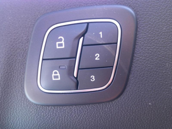 Photo 17 du bon plan FORD Kuga 2.5 Duratec 180ch Hybrid FlexiFuel ST-Line X Powershift occasion à 34900 €
