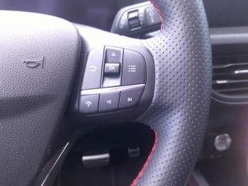 Photo 22 du bon plan FORD Kuga 2.5 Duratec 180ch Hybrid FlexiFuel ST-Line X Powershift occasion à 34900 €