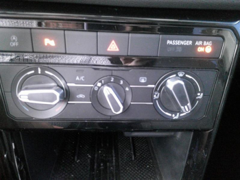 ddf-core-media-q2xXqr62804_6.jpg Photo 6 du bon plan VOLKSWAGEN T-Cross 1.0 TSI 116ch Life DSG7 occasion à 25900 €