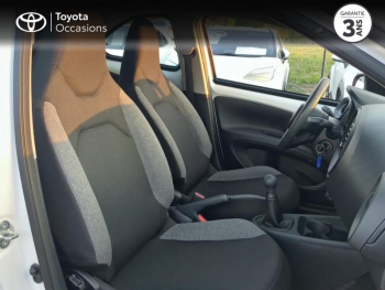 Photo 6 du bon plan TOYOTA Aygo X 1.0 VVT-i 72ch Active Business occasion à 12989 €