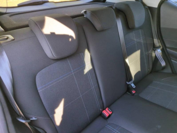 Photo 16 du bon plan FORD Fiesta 1.5 TDCi 85ch Stop&Start Trend 5p occasion à 10600 €