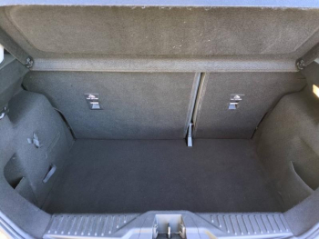 Photo 17 du bon plan FORD Fiesta 1.5 TDCi 85ch Stop&Start Trend 5p occasion à 10600 €