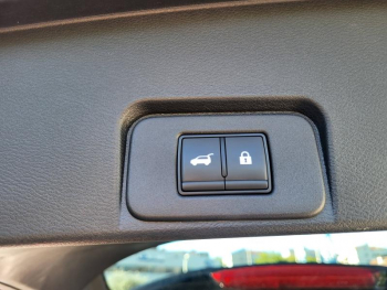 Photo 18 du bon plan NISSAN X-Trail e-4orce 213ch Tekna 7 places occasion à 36990 €