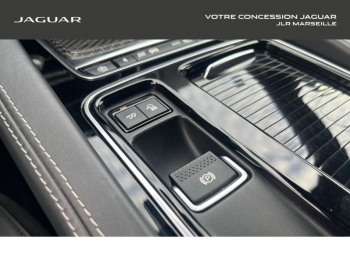 Photo 32 du bon plan JAGUAR F-Pace V8 5.0 Supercharged 550ch SVR AWD BVA8 occasion à 46800 €