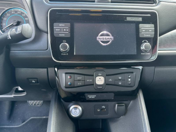 Photo 14 du bon plan NISSAN Leaf 150ch 40kWh Acenta 2018 occasion à 9490 €