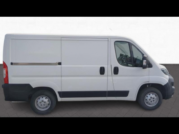 Photo 4 du bon plan PEUGEOT Boxer Fg VUL 330 L1H1 2.0 BlueHDi 110 Premium occasion à 15490 €