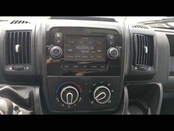 Photo 13 du bon plan PEUGEOT Boxer Fg VUL 330 L1H1 2.0 BlueHDi 110 Premium occasion à 15490 €