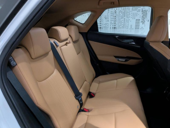 Photo 8 du bon plan LEXUS NX 450h+ 4WD Luxe MY24 occasion à 53490 €