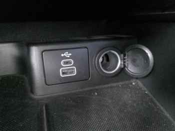 Photo 15 du bon plan FORD Kuga 2.5 Duratec 190ch FHEV E85 ST-Line BVA occasion à 29900 €