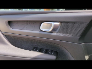 Photo 17 du bon plan VOLVO XC40 Recharge 231ch Start EDT occasion à 27900 €