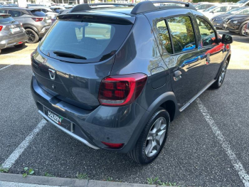 Photo 5 du bon plan DACIA Sandero 1.0 ECO-G 100ch Stepway occasion à 10990 €