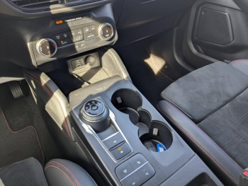 Photo 13 du bon plan FORD Kuga 2.5 Duratec 225ch PHEV ST-Line BVA occasion à 29990 €