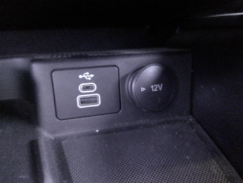 Photo 14 du bon plan FORD Kuga 2.5 Duratec 180ch Hybrid FlexiFuel Titanium Powershift occasion à 32900 €