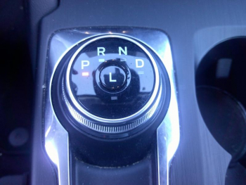 Photo 16 du bon plan FORD Kuga 2.5 Duratec 180ch Hybrid FlexiFuel Titanium Powershift occasion à 32900 €