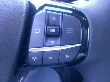 Photo 18 du bon plan FORD Kuga 2.5 Duratec 180ch Hybrid FlexiFuel Titanium Powershift occasion à 32900 €