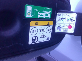 Photo 24 du bon plan FORD Kuga 2.5 Duratec 180ch Hybrid FlexiFuel Titanium Powershift occasion à 32900 €