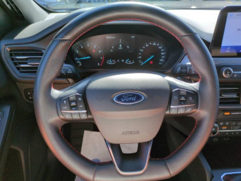 Photo 11 du bon plan FORD Focus 1.0 Flexifuel mHEV 125ch ST-Line Style occasion à 21500 €