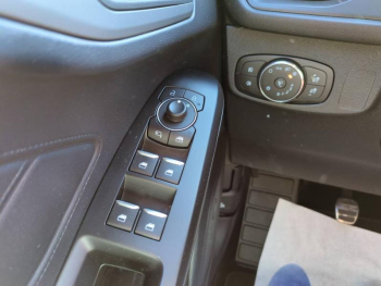 Photo 12 du bon plan FORD Focus 1.0 Flexifuel mHEV 125ch ST-Line Style occasion à 21500 €