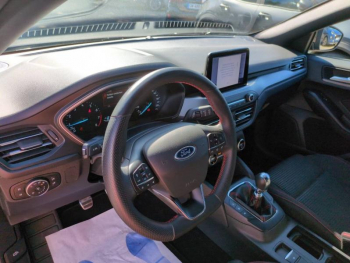Photo 13 du bon plan FORD Focus 1.0 Flexifuel mHEV 125ch ST-Line Style occasion à 21500 €