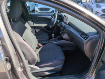 Photo 15 du bon plan FORD Focus 1.0 Flexifuel mHEV 125ch ST-Line Style occasion à 21500 €