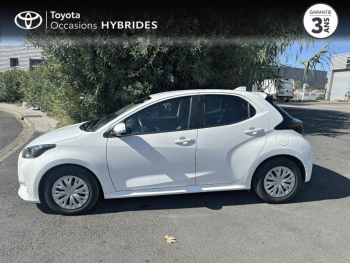 Photo 3 du bon plan TOYOTA Yaris 116h Dynamic Business 5p + Programme Beyond Zero Academy MY22 occasion à 19480 €