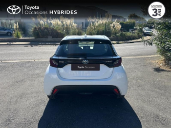 Photo 4 du bon plan TOYOTA Yaris 116h Dynamic Business 5p + Programme Beyond Zero Academy MY22 occasion à 19480 €