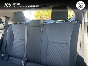 Photo 12 du bon plan TOYOTA Yaris 116h Dynamic Business 5p + Programme Beyond Zero Academy MY22 occasion à 19480 €