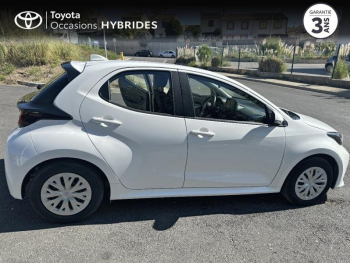 Photo 17 du bon plan TOYOTA Yaris 116h Dynamic Business 5p + Programme Beyond Zero Academy MY22 occasion à 19480 €