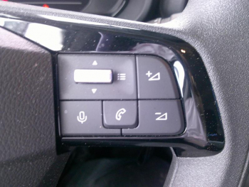 Photo 12 du bon plan CITROEN Berlingo Taille M - 1.5 BlueHDI 100ch S&S PLUS 5 places occasion à 21901 €