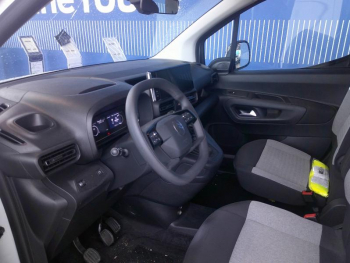 Photo 13 du bon plan CITROEN Berlingo Taille M - 1.5 BlueHDI 100ch S&S PLUS 5 places occasion à 21901 €