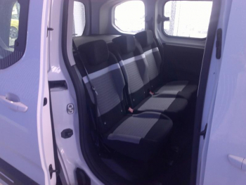 Photo 15 du bon plan CITROEN Berlingo Taille M - 1.5 BlueHDI 100ch S&S PLUS 5 places occasion à 21901 €