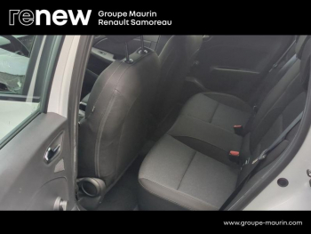 Photo 11 du bon plan RENAULT Clio 1.6 E-Tech hybride 145ch Equilibre occasion à 17900 €