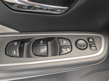 Photo 20 du bon plan NISSAN Micra 1.0 DIG-T 117ch N-Connecta 2018 occasion à 12290 €