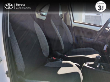 Photo 6 du bon plan TOYOTA Aygo X 1.0 VVT-i 72ch Dynamic S-CVT occasion à 15490 €