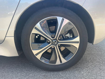 Photo 21 du bon plan NISSAN Leaf 150ch 40kWh Tekna 21.5 occasion à 15990 €